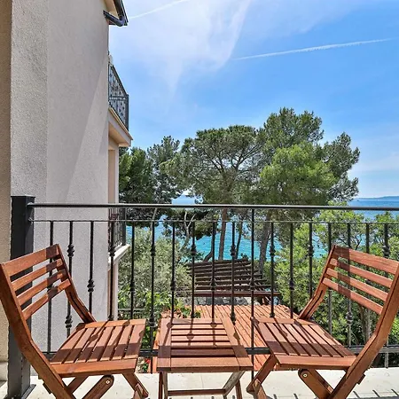 Luxury - By The Sea, Summer Kitchen, Hot Tub, Sup, Boat, 5 Rooms, Wifi, Parking - Trogir Villa *
