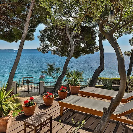 Luxury - By The Sea, Summer Kitchen, Hot Tub, Sup, Boat, 5 Rooms, Wifi, Parking - Trogir *